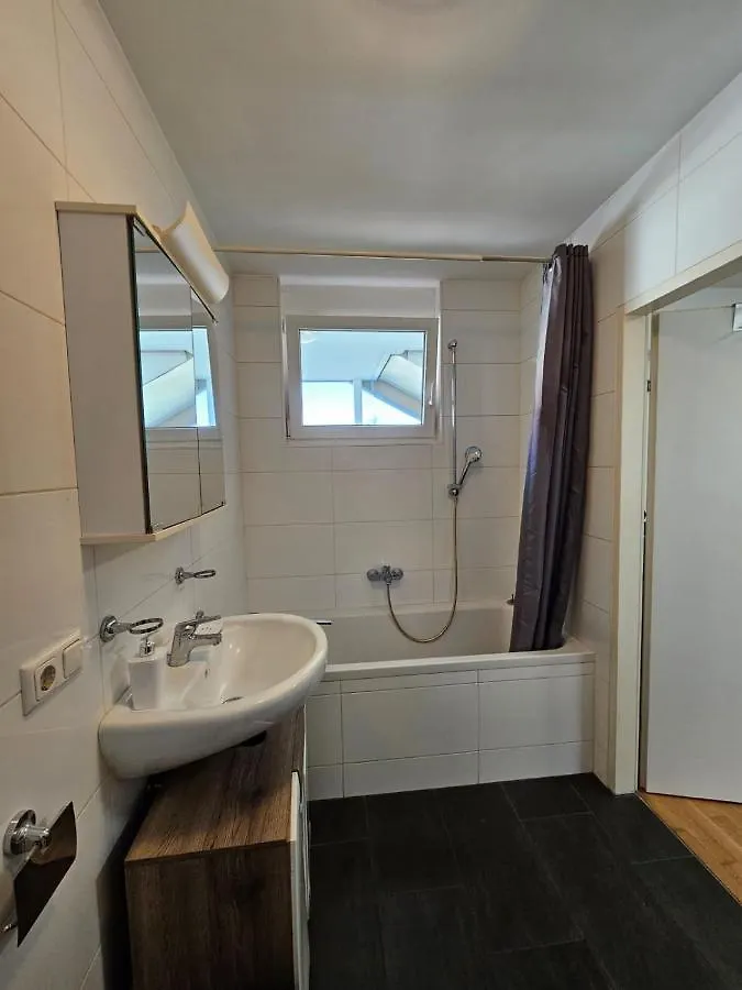Stylish Apartment In Innsbruck + 1 Parking Spot 0*,  Österreich